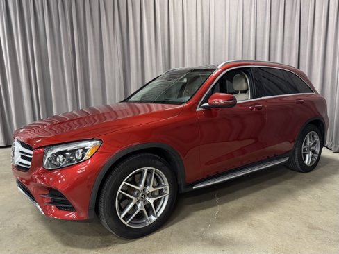 Used 2017 Mercedes-Benz GLC 300 4MATIC image 3