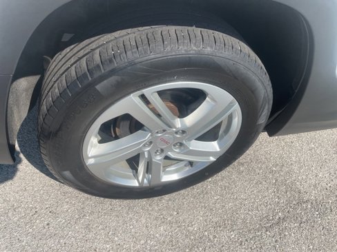Used 2020 GMC Terrain SLE image 17