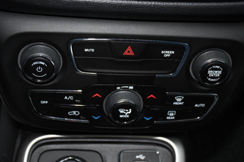 Used 2018 Jeep Compass Latitude w/ Popular Equipment Group image 34