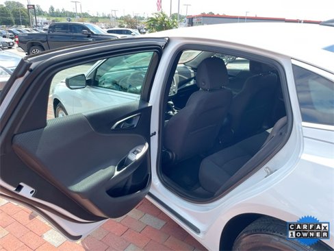 Used 2021 Chevrolet Malibu LS image 26