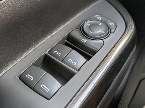 Used 2023 GMC Acadia SLT image 22