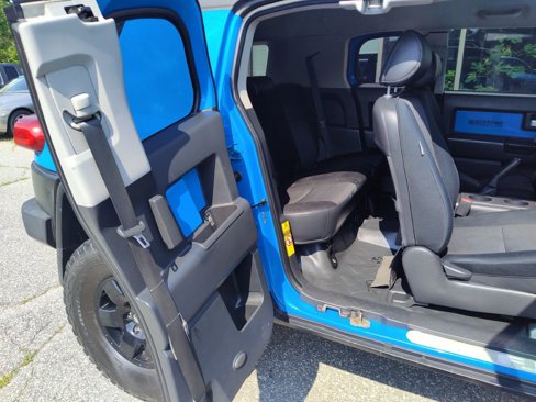 Used 2007 Toyota FJ Cruiser 4WD image 18