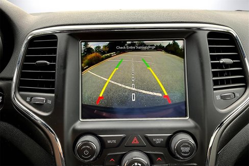 Certified 2018 Jeep Grand Cherokee Altitude image 12