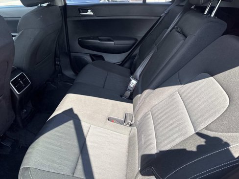 Used 2022 Kia Sportage LX image 15