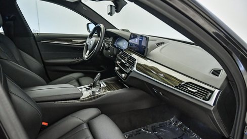 Certified 2021 BMW 530i w/ Convenience Package image 16