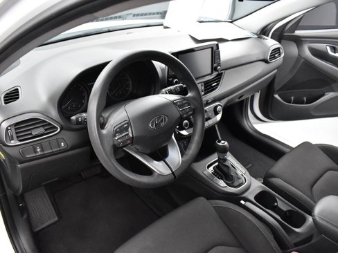 Used 2018 Hyundai Elantra GT image 14