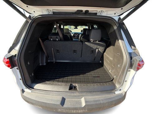 Used 2023 Chevrolet Traverse RS image 11