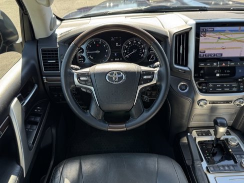 Used 2019 Toyota Land Cruiser image 17