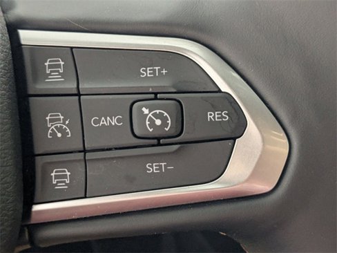Used 2022 Jeep Compass Limited image 16