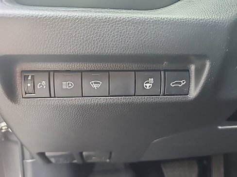 Used 2020 Toyota RAV4 XLE image 22