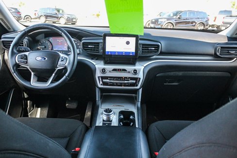 Used 2022 Ford Explorer XLT image 13