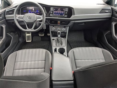 Used 2024 Volkswagen Jetta Sport image 16