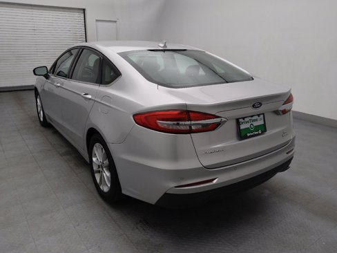 Used 2019 Ford Fusion SE image 5