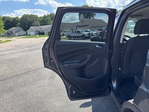 Used 2017 Ford Escape SE w/ Equipment Group 201A image 16