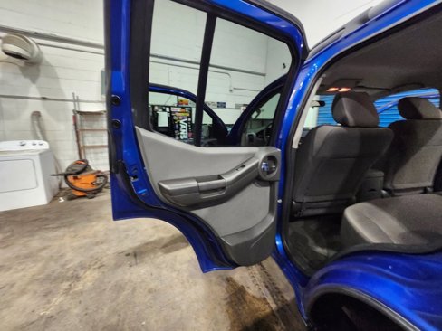 Used 2015 Nissan Xterra X image 22