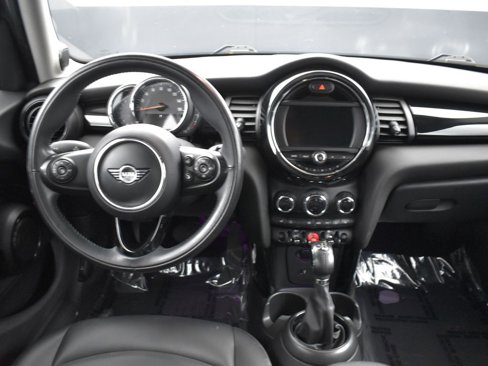 Used 2019 MINI Cooper 4-Door Hardtop w/ Premium Package image 14