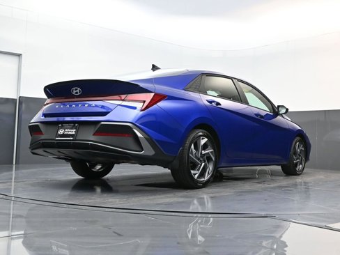 Certified 2025 Hyundai Elantra Sport image 23