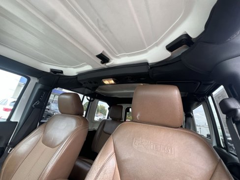 Used 2017 Jeep Wrangler 75th Anniversary image 25
