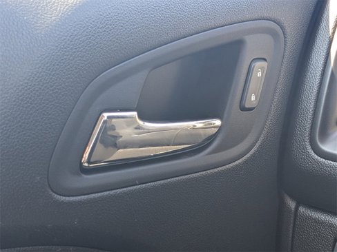 Used 2022 Chevrolet Colorado LT w/ Fleet Safety Package image 19