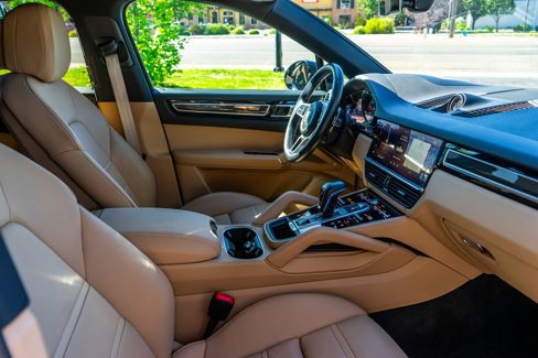 Used 2022 Porsche Cayenne S image 9