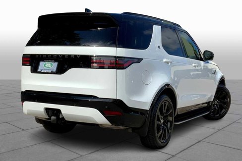 Used 2025 Land Rover Discovery Dynamic SE image 11