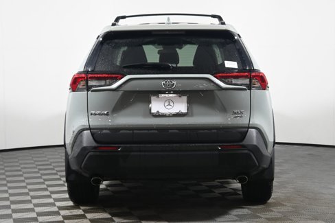 Used 2023 Toyota RAV4 XLE Premium image 9