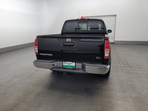 Used 2018 Nissan Frontier SV image 7