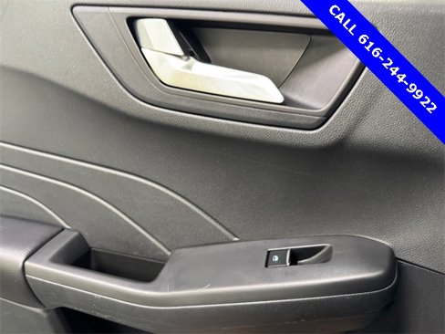 Used 2022 Ford Escape Titanium image 18