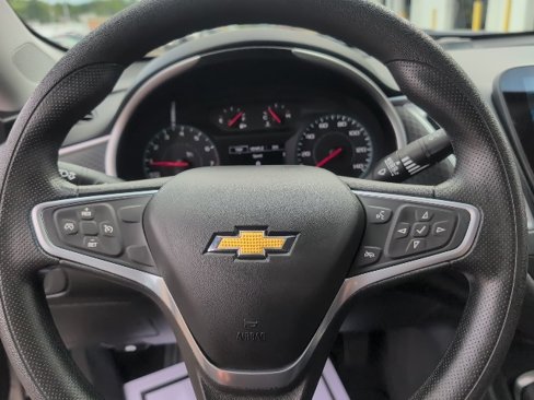Used 2022 Chevrolet Malibu LT image 19