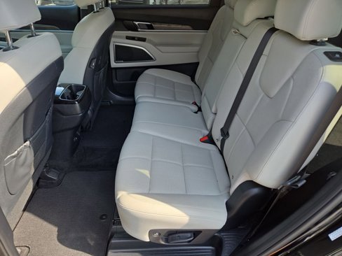 Used 2020 Kia Telluride EX image 17