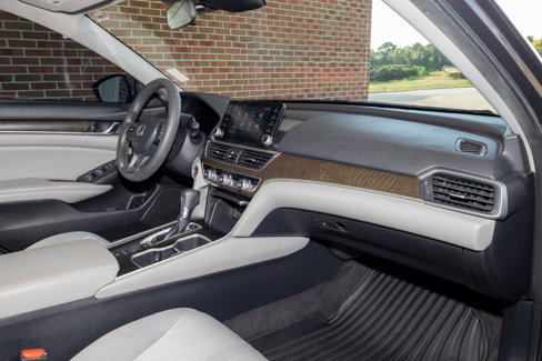 Used 2019 Honda Accord EX image 18