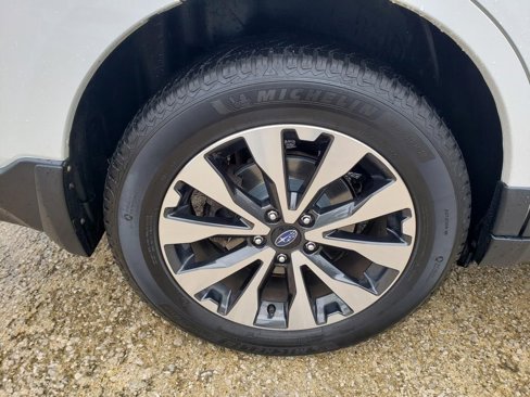Used 2017 Subaru Outback 3.6R Limited image 44