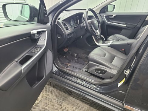 Used 2015 Volvo XC60 T6 image 21