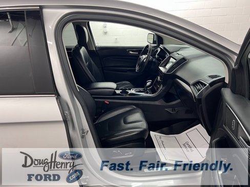 Used 2017 Ford Edge Titanium w/ Technology Package image 39