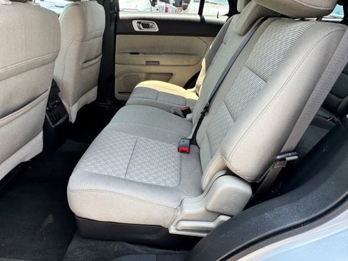 Used 2014 Ford Explorer XLT w/ Equipment Group 201A image 27