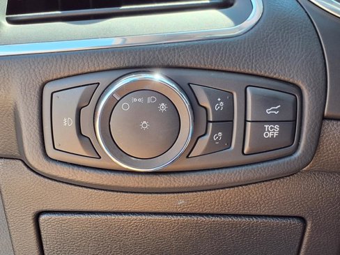 Certified 2019 Ford Edge Titanium w/ Cold Weather Package image 16