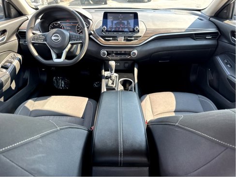 Used 2024 Nissan Altima 2.5 SV image 13