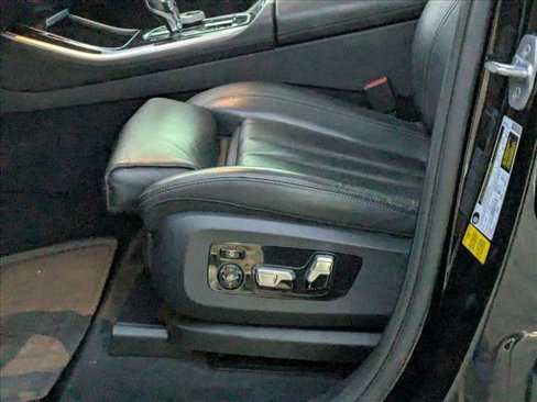 Used 2020 BMW X5 sDrive40i w/ Premium Package image 16