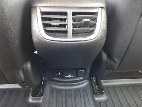 Used 2024 Chevrolet Malibu LT image 12