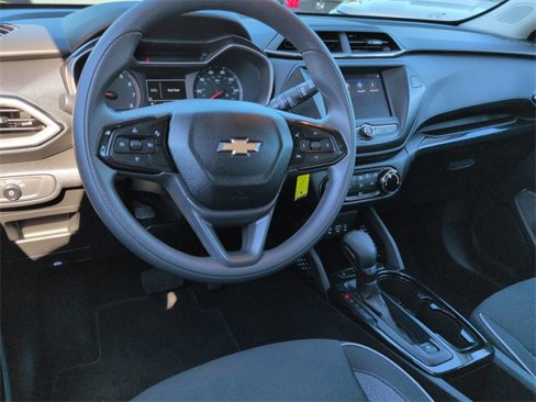 Used 2023 Chevrolet TrailBlazer LS image 29