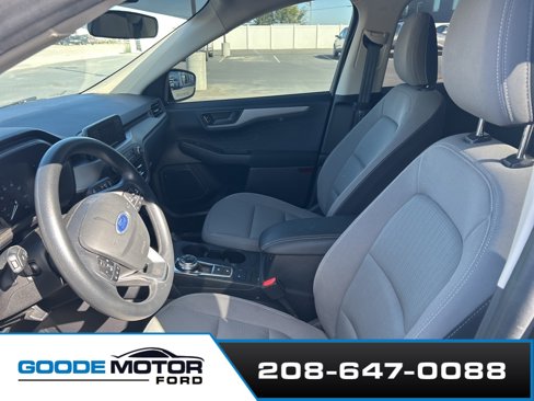 Used 2020 Ford Escape S image 3