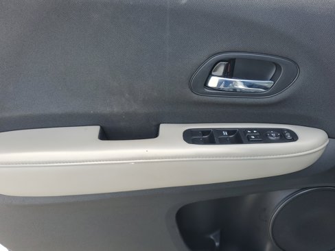 Used 2021 Honda HR-V LX image 23