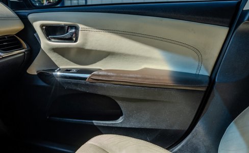 Used 2013 Toyota Avalon Limited image 23