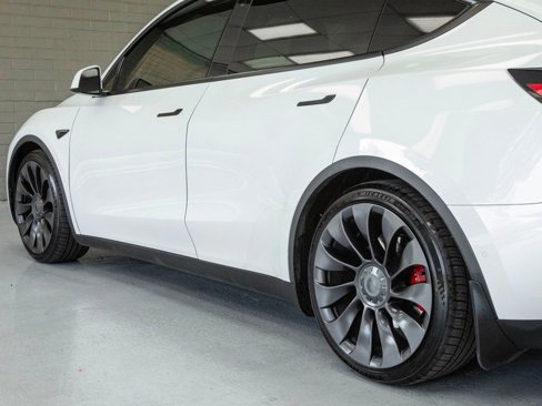 Used 2020 Tesla Model Y Performance image 38