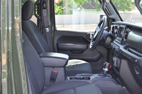 Used 2023 Jeep Wrangler Unlimited Sport image 16