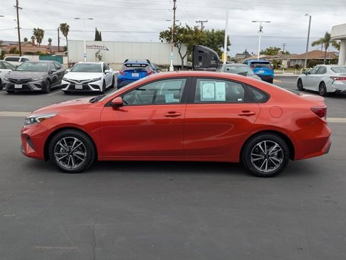 Used 2023 Kia Forte LXS image 12