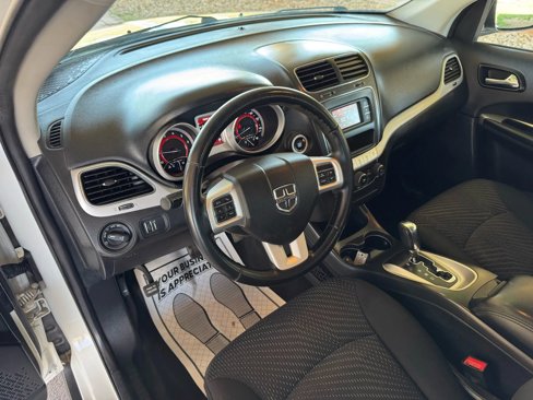 Used 2019 Dodge Journey SE w/ Premium Group image 9