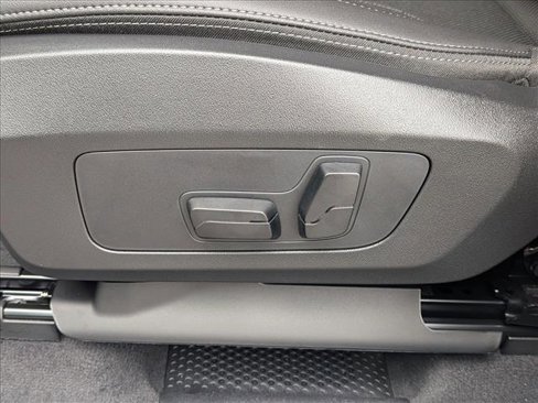 New 2025 BMW X1 xDrive28i w/ Convenience Package image 4