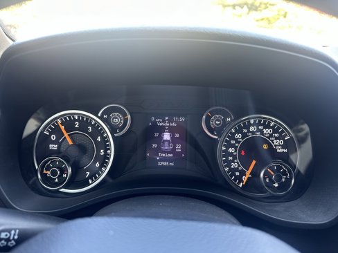 Used 2021 RAM 1500 Big Horn image 13
