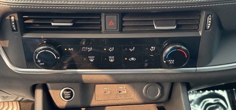 Used 2021 Nissan Rogue S image 29